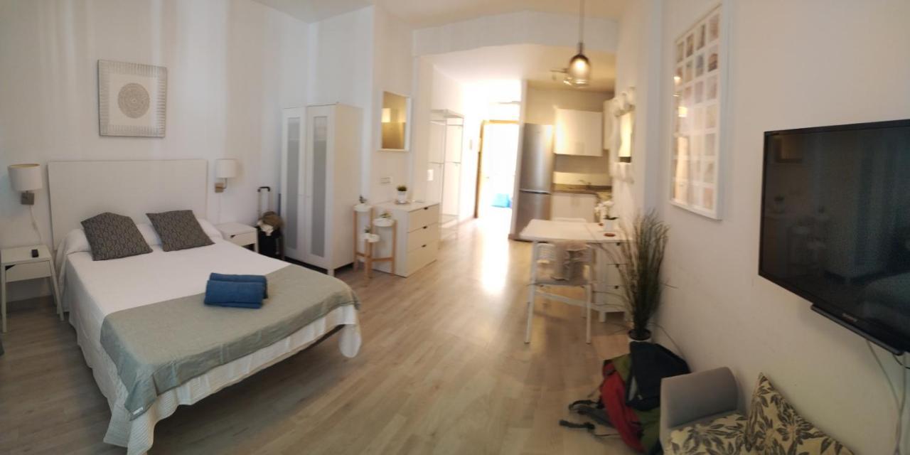 Modern Studio Flat Close To Plaza Merced Málaga Kültér fotó